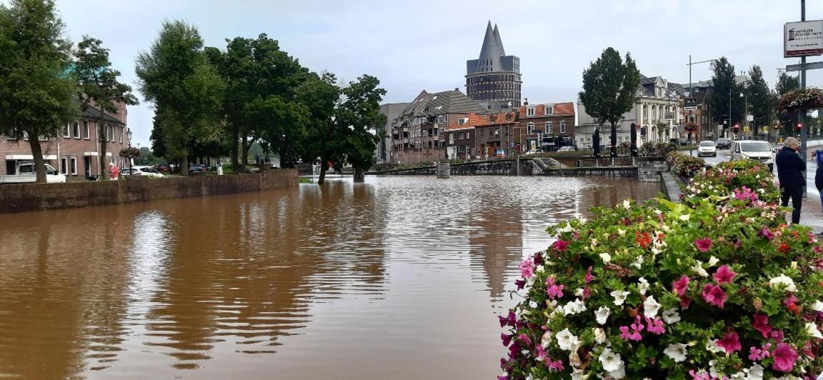 Roermond Uniek Stadspand, Compleet Woonhuis 외부 사진